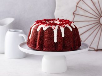 Red Velvet Cake se stává čím dál populárnějším. Připravte si ve stejném stylu i bábovku