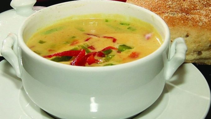 Zuppa Toscana: Krémová polévka z Itálie, kterou snadno připravíte doma