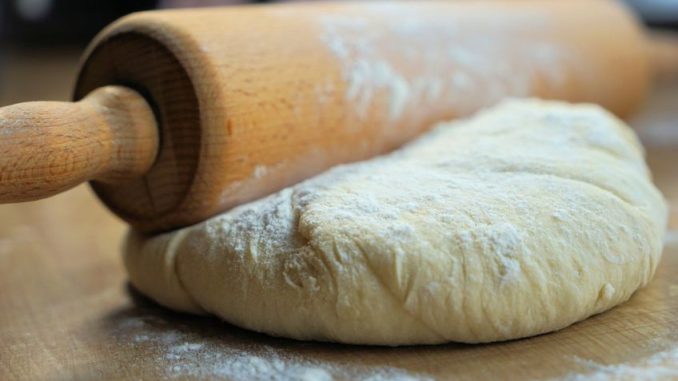 Zadělávání těsta nemusí vždy vyjít podle vašich představ. Vyhněte se nejčastějším chybám