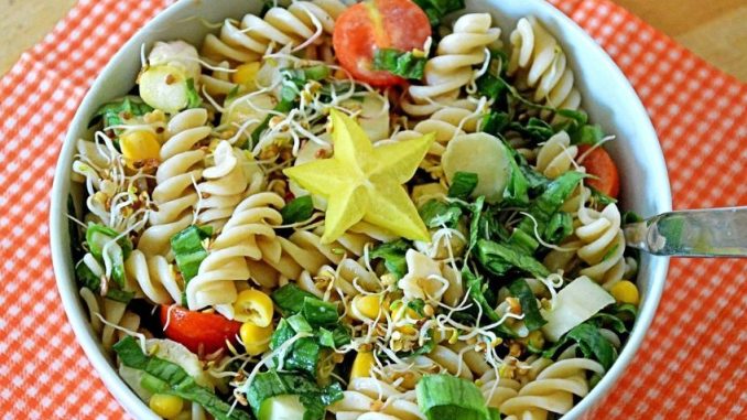 Fusilli s hráškem a šunkou podle Patricie Pagáčové: Utlouct se po nich může i její malá dcera